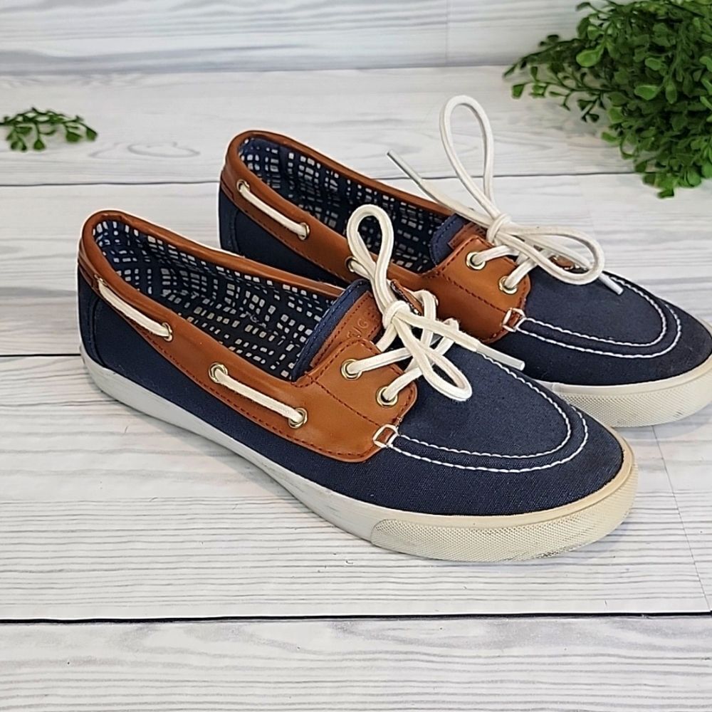 Tommy Hilfiger Twadriel boat shoes slip-on loafers Women's Size 8